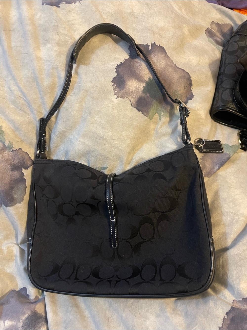 Vintage Coach Black Signature Jacquard Shoulder Bag with Silver Hardware - Picture 2 of 4